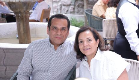  Antonio Herrejón y Lourdes González.