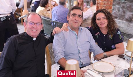  Pbro. Gabriel Del Valle, Pascual Leos y Susana de Leos.