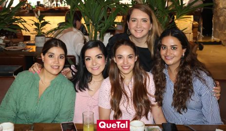  Nelly Velázquez, Fernanda Paredes, Marisol Pérez, Alicia González y Sandra Ávila.