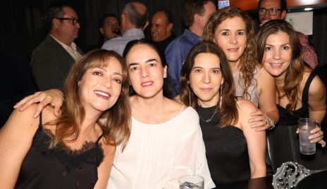  Claudia Altamirano, Nancy Puente, Daniela Calderón, Paola Vázquez y Consuelo Fernandez.