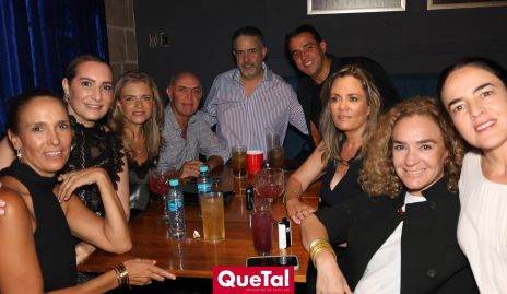  Liliana Marti, Maribel De Antuñano, Francine Coulon, Caly Hinojosa, Julián Castro, Oscar Valle, Anuschka Meade y Nancy Puente.