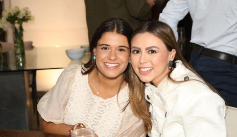  Isa Pizzuto y Alexa Cárdenas.