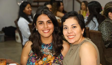  Belinda Sánchez y Ana Isa Padrón.
