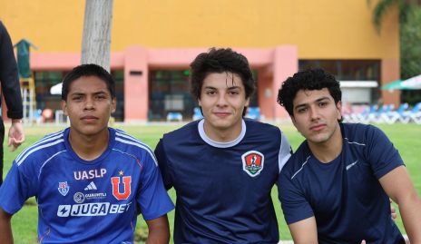  Esaú Hernández, Santiago López y Omar González.