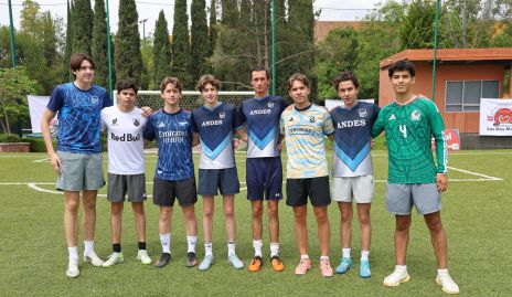  Equipo Coyotes.