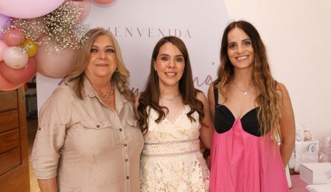  Ana María Santos, Paulina Cruz y Roxana Zamayoa.