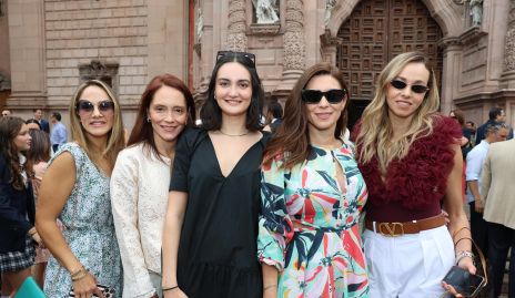  Alejandra Salas, Hortensia López, Lorenza Gárate, Karina Hernández y Marcela Rubio.