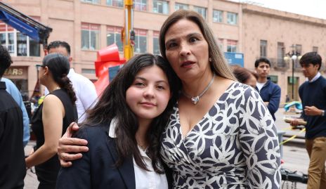  Mía y Gabriela Mercado.