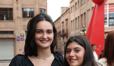  Lorenza Gárate y Alexa.