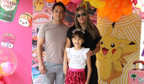  Ricardo Cordero y  Mariana Berrones con su hija Renata.