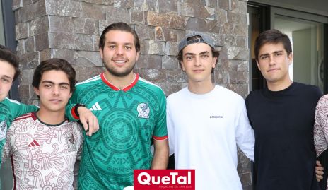  Milo Trujillo, Manuel Díaz Infante, Moisés Payan, Caly Hinojosa, Mau Galván y César Morales.