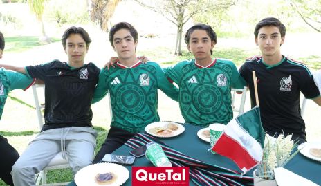  Juan Pablo Navarro, Marcelo Estrada, Marcelo Vega, Sebastián Borja, Gabriel Veliz y Oscar Rodríguez.