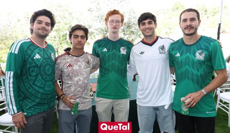  Pato Vera, Manuel Díaz Infante, Diego Ruiz, Iñaki Abaroa y Mauricio Buendía.