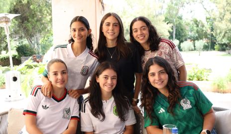  Valeria Delsol, María de la Torre, Geraldine Perales, Andrea Barrón, Fernanda Acebo y Connie Hermosillo.