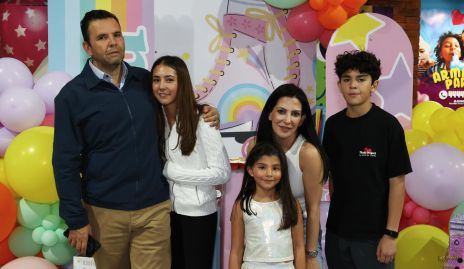  Pepe Tanus, Valentina Tanus, Pau Tanus, Paty Guerrero y Pepe Tanus.