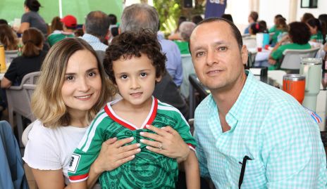  Paulina Tello, José Manuel y Manuel Paredes.