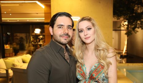  Mauricio Abud y Valeria Guerrero.