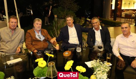  Gerardo Hernández, Juan Carlos Valladares, José Antonio Hernández, Eduardo del Vilar y Eduardo Gómez.