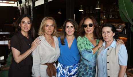  Maribel Lozano, Mimí Hinojosa, Gabriela Payán, Lorena Herrera y Lula López.
