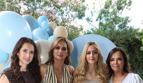  Lily Guerrero, Alma Sánchez, Valeria Guerrero y Elsa Tamez.