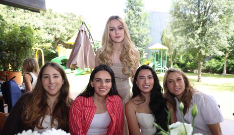 Diana Olvera, Adriana Olmos, Valeria Guerrero y Sofía César.