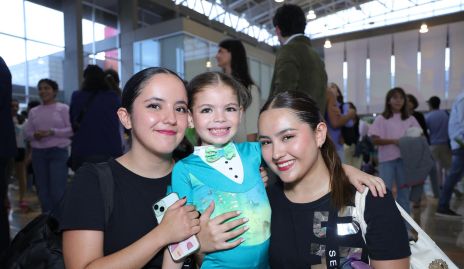  Fátima Ruiz, Sofía y Andrea Cerda.