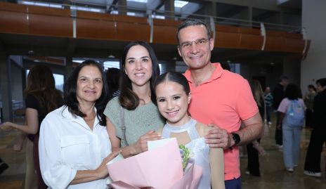  Charo de Ortuño, Charo Ortuño, Loretta Rebolledo y Carlos Rebolledo.