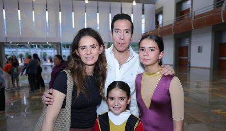  Fernanda Zarate, Nina, Sergio y Fer García.