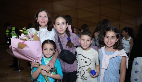  Lila Ahumada, Pía Medina, Ana Paula Medina, Gustavo Medina e Inés Güemes.