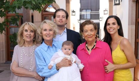  Güera Meade, Güera Valle, Regina, José Antonio Lozano, Nona Berrones y Marcela Schekaiban.