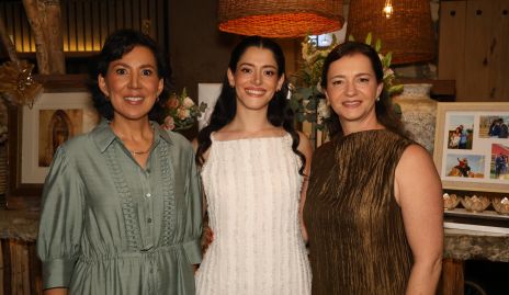  Karina García, Claudia Pozos y Amelia Padilla.