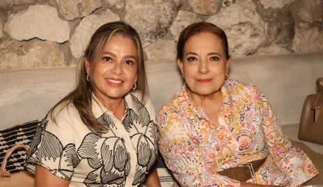  María Elena Lárraga y Úrsula Caballero.