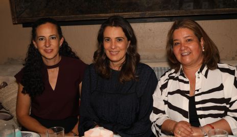  Marcela Reynoso, Silvia Reynoso y Mónica Berlanga.
