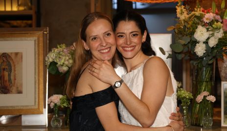  Fernanda Romo y Karina García.