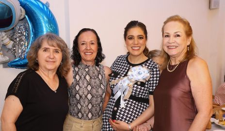  Diana Rivera, Carla Castillo, Claudia Martínez y Martha Socorro Rivera.