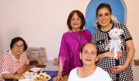  Lupita Onofre, Claudia Azuara, Claudia Martínez y Claudia Hermosillo.