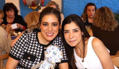  Claudia Martínez y Karina de Luna.
