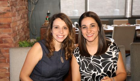  Genoveva Galarza y Verónica Díaz.