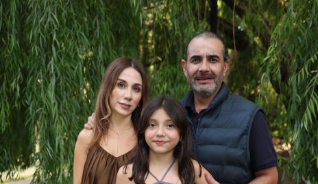  Montse Orozco, Wilhelm y Loreta Stevens.