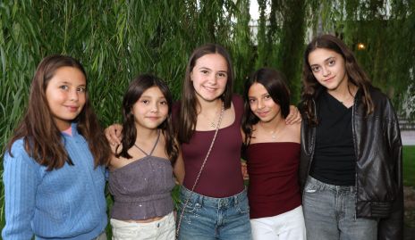  Emilia, Loreta, María Emilia, Fer y Lu.