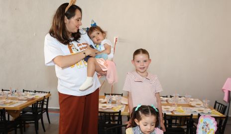  María Canales, Julia Lárraga, Maria Joaquina y Ana Jacinta Lárraga.