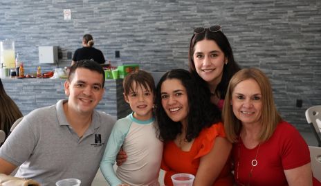  Ani Solorio, Fabián Jornio, Marcelo Félix, Andrea Solorio y Beatriz Arellano.