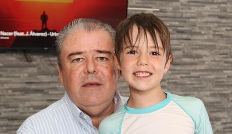  Agustín Félix con su hijo Marcelo .