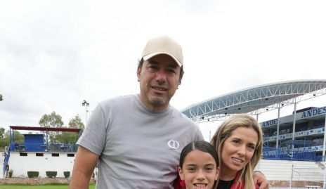  Elías Valencia, Graciela Torres, Elías y Valentina Valoencia.
