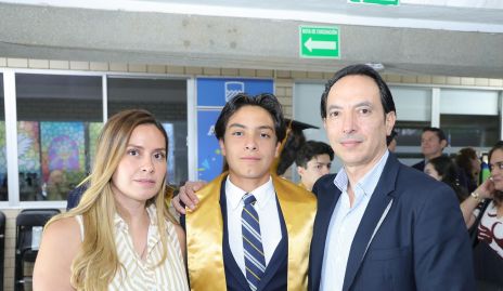 Estefany, Rodrigo y Francisco Ricavar.