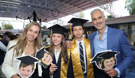  Marcela Rubio, Silvana Estrada, Marcelo y Oscar Estrada.