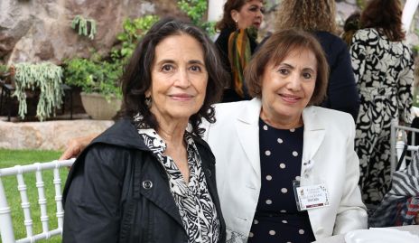  Norma Pedroza y María Eva Romero.