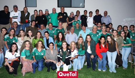  Amigos se reunieron para disfrutar del partido México VS Corea del Sur en el Mundial 2026.