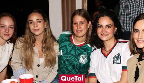  Alejandra Ocaña, Joaquina Morales, Isabela Galván, Lorenza Gárate y Lorena de la Garza.