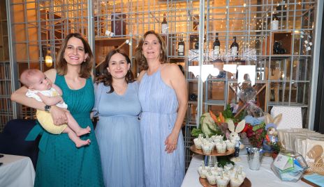  Sofía Sotomayor, Mónica Medlich, Priscila Medlich y Mónica Leal.